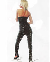 Enge genähte Latexhose mit Schnürungen