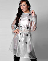 Doppelreihiger Trench-Mac aus PVC mit breitem Gürtel Doppelreihiger Trench-Mac aus PVC mit breitem Gürtel